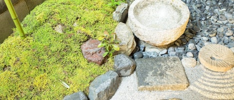 Coffres-forts dans les chambres, bureau, Wi-Fi gratuit, draps fournis