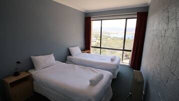 Apartment | 4 bedrooms, iron/ironing board, free WiFi, bed sheets