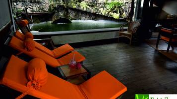 Outdoor pool, pool loungers