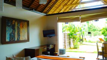 1 bedroom, minibar, in-room safe, desk