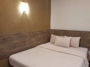 Chambre Standard | Bureau, Wi-Fi gratuit, draps fournis