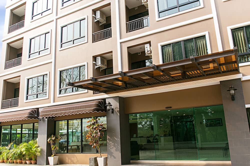 B2 Sriracha Premier Hotel