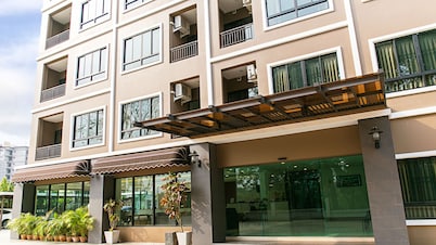 B2 Sriracha Premier Hotel