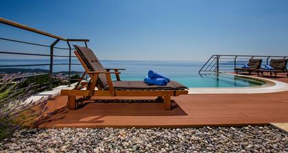 Luxury Villa View Makarska, heated infinity pool, Mer and mountain view, BBQ ...