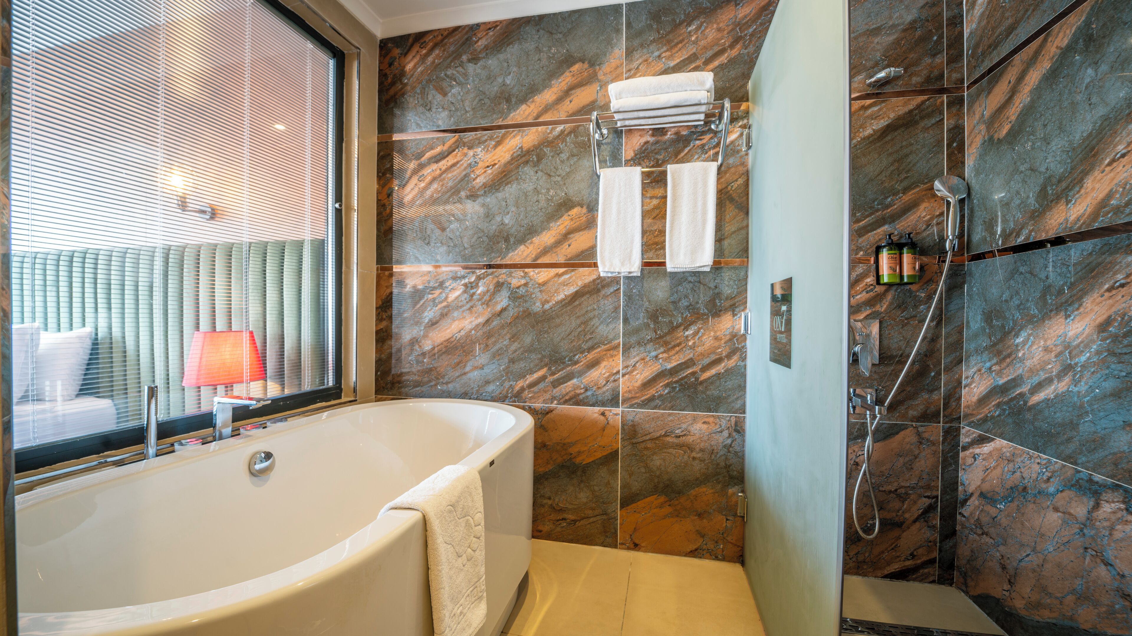 suite | bathroom | shower, free toiletries, hair dryer, slippers