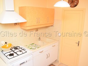 Refrigerador, microondas, horno y lavavajillas 