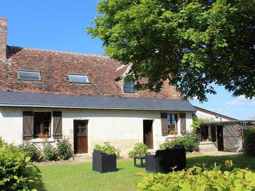 Charming 18th Century Cottage with Pool, Near Loire Castles and Vineyards
