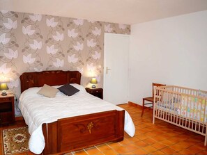 2 bedrooms, free WiFi