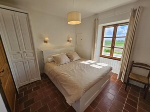 2 bedrooms