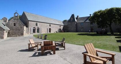 Gßte de Mer à La Hague : Charme Sauvage, Proche Port, Terrasse, BBQ, Animaux Acceptés