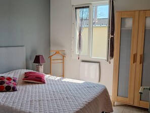 2 bedrooms