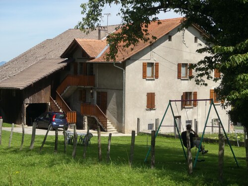 T3 avec jardin dans mini ferme à 10 min de thonon et du lac léman