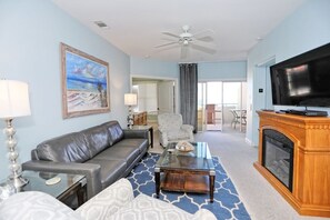 Smart TV, DVD player - Desoto unit 302, Luxury 3 Bedroom with Amazing Ocean View (Tybee Island)