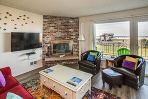 Smart TV, fireplace, DVD player