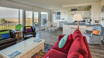 Smart-TV, Kamin, DVD-Player