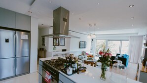 Interior detail - SevenOnT (Cape Town)