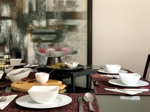 Dining - Thikana (New Delhi)
