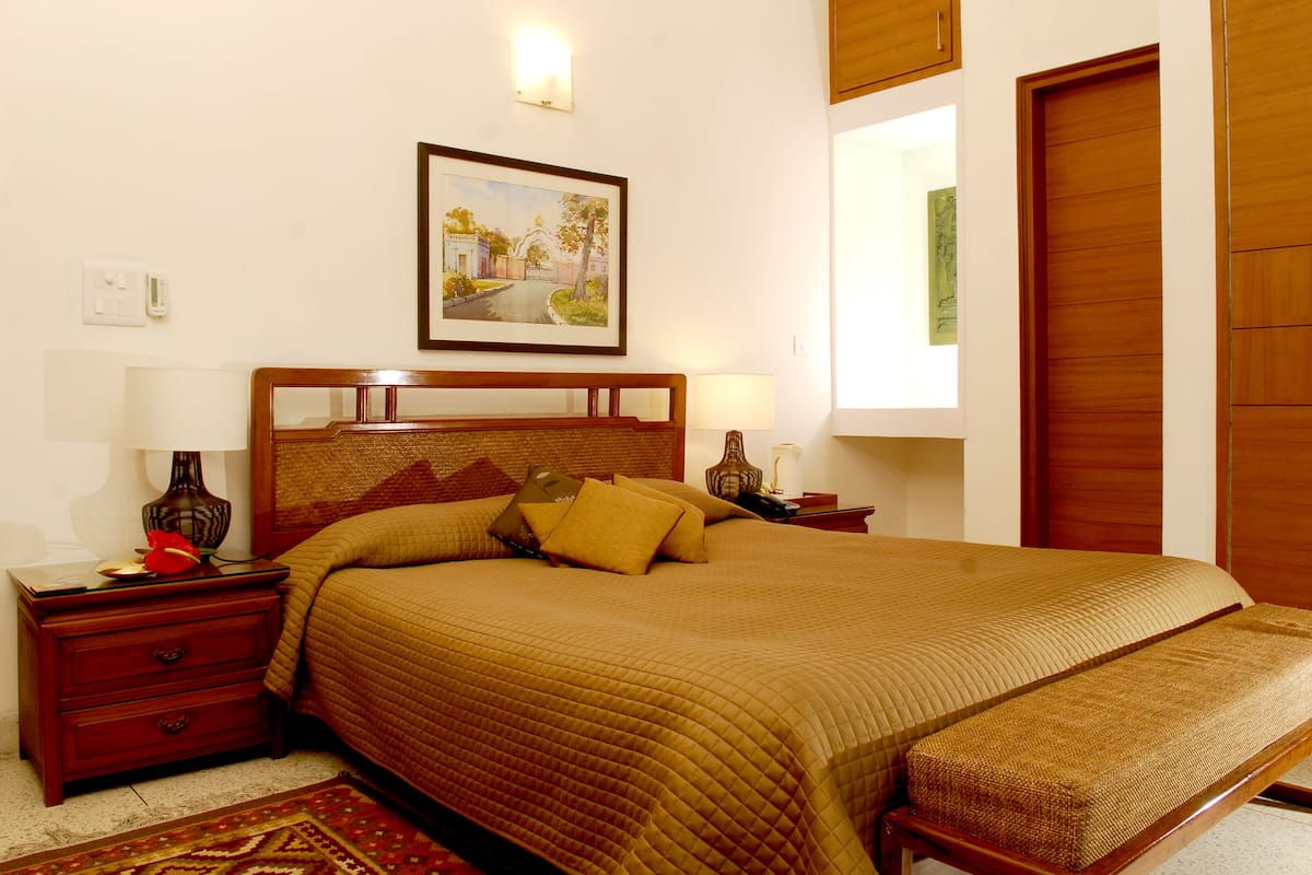 Deluxe Double or Twin Room | In-room safe, iron/ironing board (on request), WiFi (free)