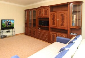 Premium bedding, iron/ironing board, free WiFi, bed sheets