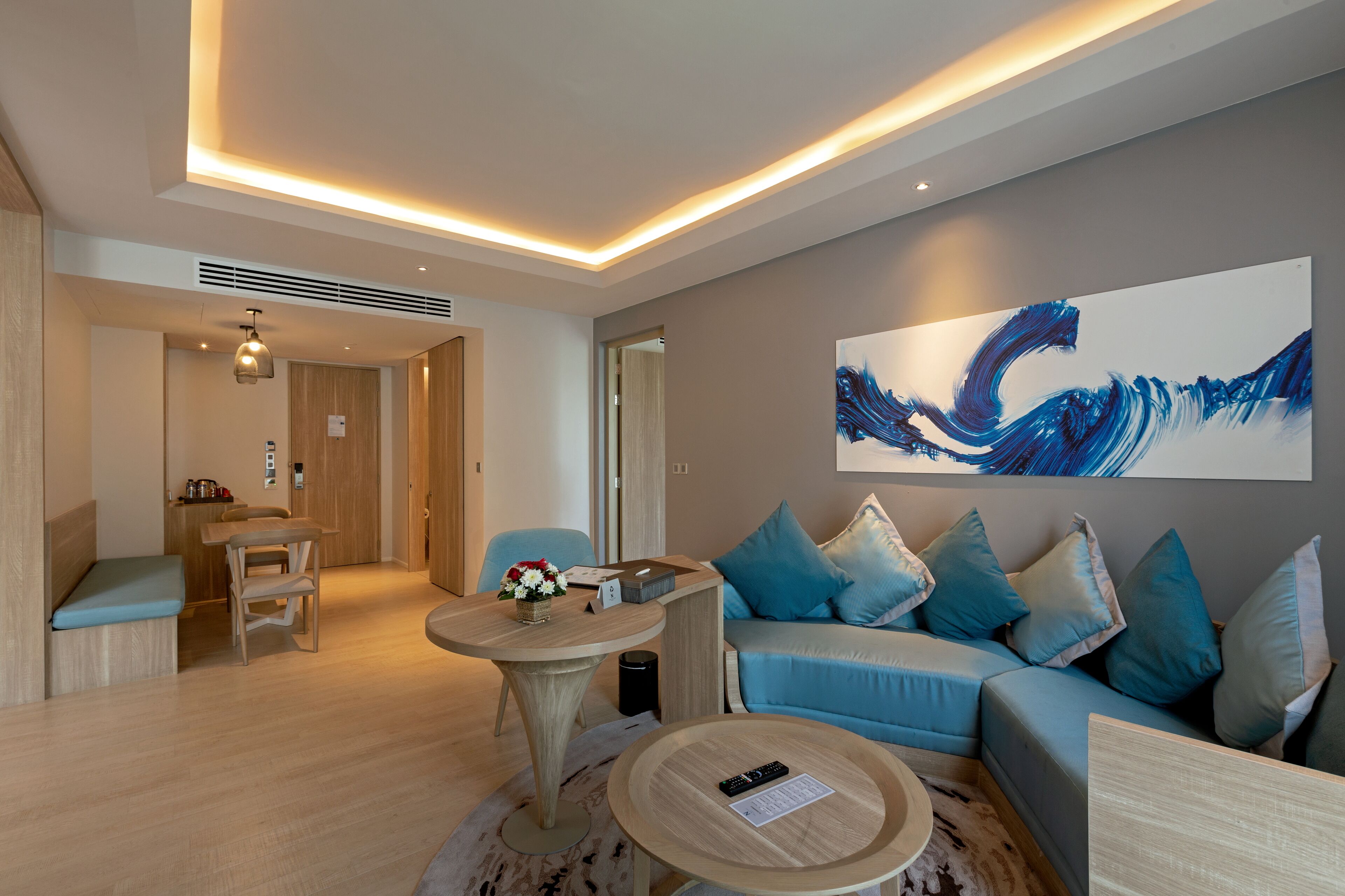 grand suite two bedrooms | living area | 43-inch flat-screen tv with satellite channels, tv