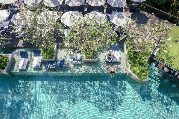 3 outdoor pools, pool umbrellas, sun loungers - The Nature Phuket (Patong)