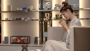 Sauna, steam room, body treatments, aromatherapy, Thai massages