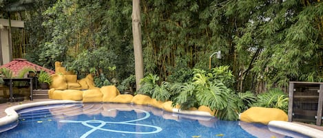 Piscine extérieure