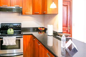 Fridge, microwave, oven, stovetop - Large 4Bed/3Bath Apartment in Escazu with Pool!
 (Escazu)