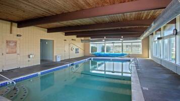 Piscina coperta, una piscina riscaldata