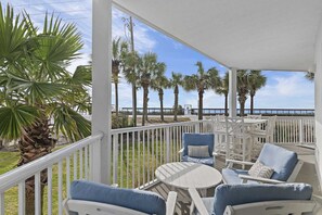 Outdoor dining - Guest Favorite| Gulf Front | Accommodates 12 |  Beach Serv. I Pet Friendly| (Miramar Beach)