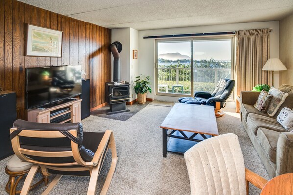 TV, lettore DVD, studio