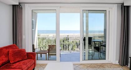 Beachfront Condo 322, Luxury 1 BR at Beachside Colony NEW POOL