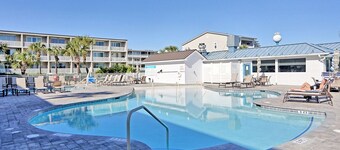 Beachfront Condo 322, Luxury 1 BR at Beachside Colony NEW POOL