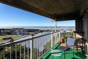 Property grounds - Gearhart House G665 (Gearhart)