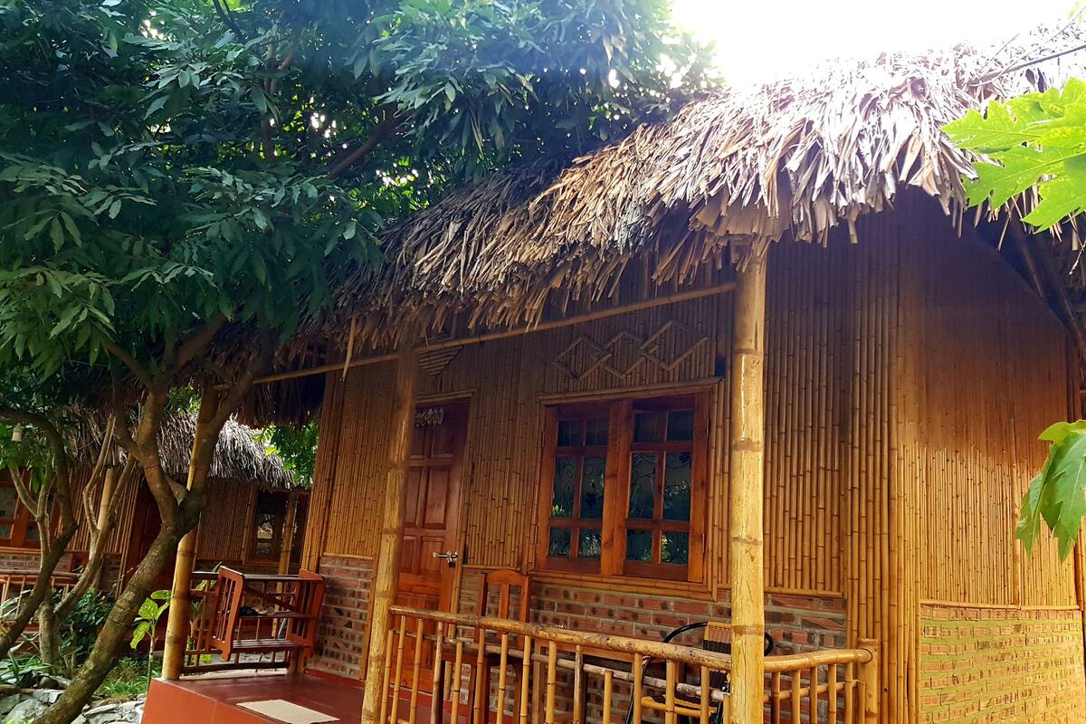 룸 (Future Room) | 각각 다른 스타일의 인테리어, 각각 다르게 가구 비치, 책상, 노트북 작업 공간