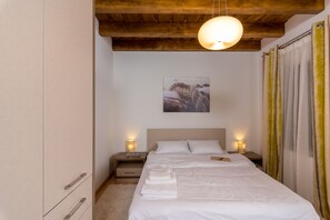 Junior Suite (Ioana) | 2 bedrooms, desk, soundproofing, iron/ironing board