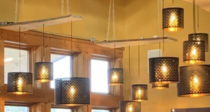 Secluded Gorgeous Cabin-Hike- Bike-steps away from Roosevelt National Forest