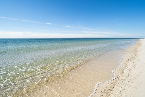 Avalon Penthouse 2004 - Luxury Condo  20th floor K/Q/Twns Direct Gulf View, WIFI