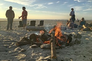 Una spiaggia nelle vicinanze