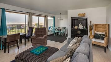 TV, fireplace, DVD player