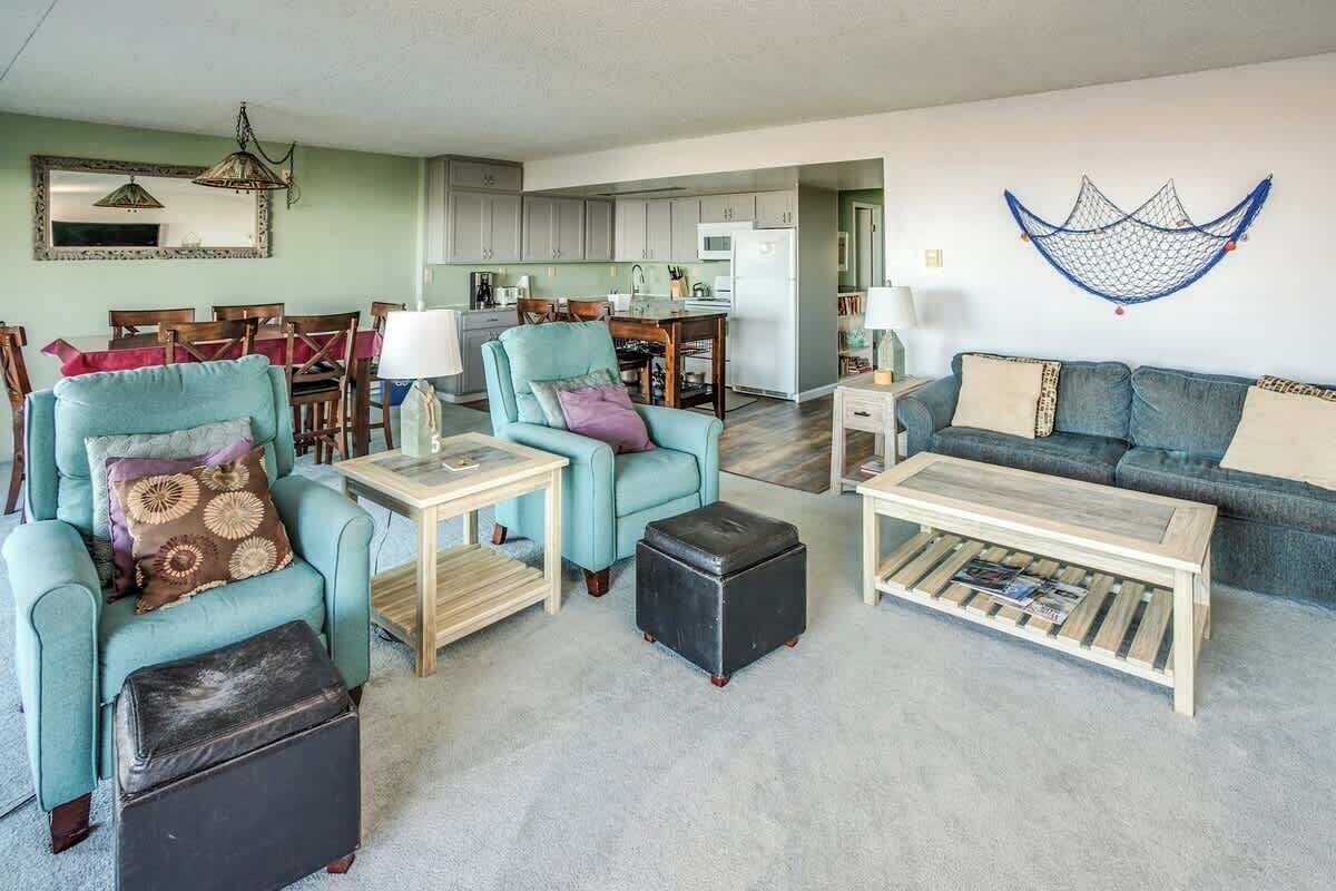 Fernseher, Kamin, DVD-Player