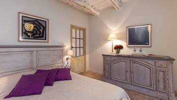 1 bedroom, premium bedding, in-room safe, blackout curtains