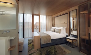 Junior Suite | In-room safe, desk, soundproofing, iron/ironing board - Hotel Jakarta Amsterdam (Amsterdam)