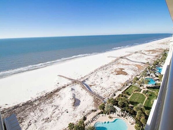 Accommodatie ligt op het strand