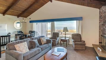 Smart TV, fireplace, DVD player