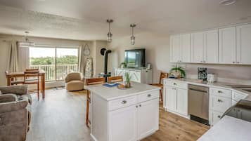 Smart-TV, DVD-Player, Arbeitsbereiche