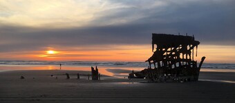 G605 - First Floor Gearhart House No Cleaning Fees