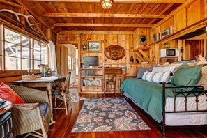 2 Schlafzimmer, Schreibtisch, WLAN, Bettwäsche