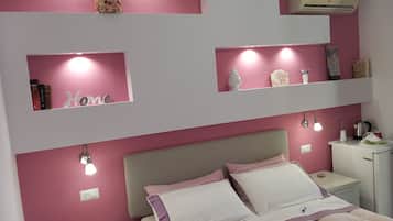 Basic Double or Twin Room | Desk, cribs/infant beds, rollaway beds, free WiFi