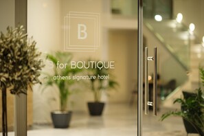 Entrada al alojamiento